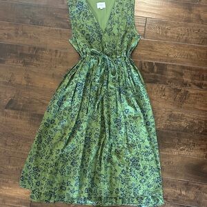 Green and blue v-neck midi dress with adjustable waist